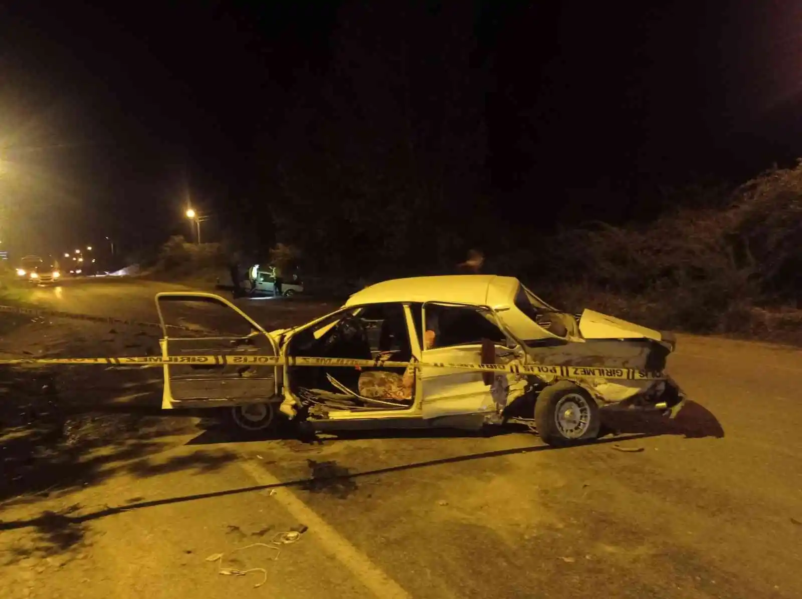 Kozan'da düğün konvoyunda kaza: 2 yaralı