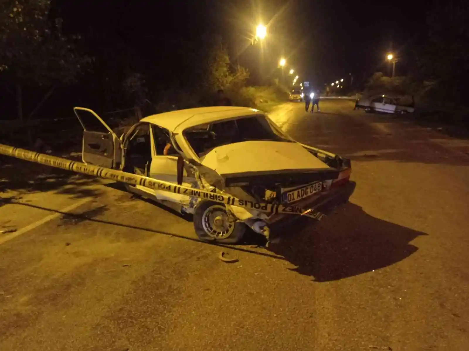 Kozan’da düğün konvoyunda kaza: 2 yaralı