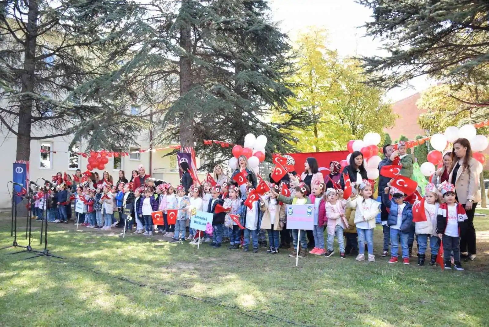 Kreş ve Gündüz Bakımevinde 29 Ekim Coşkusu