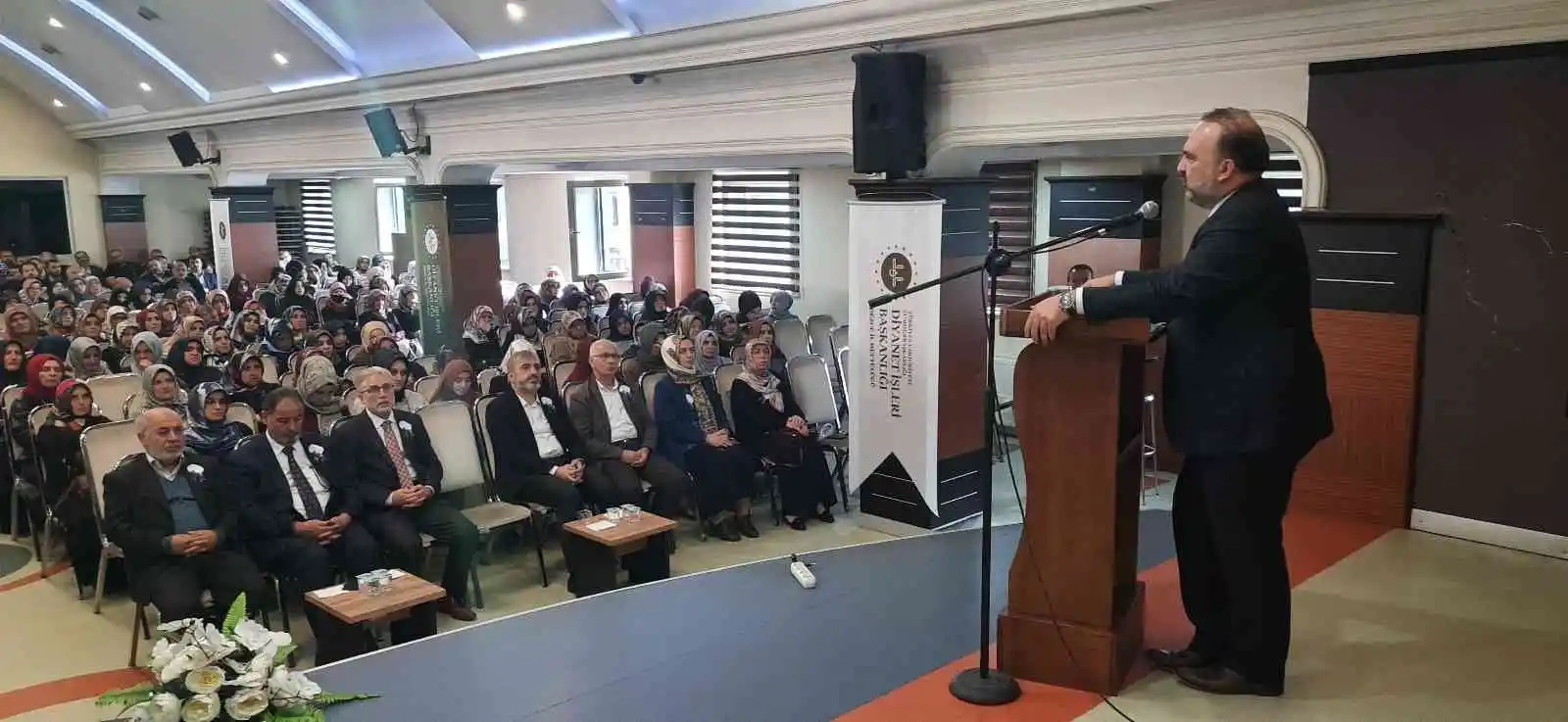 Kurt "Samimiyetle söylenen söz kulaktan gönle gider