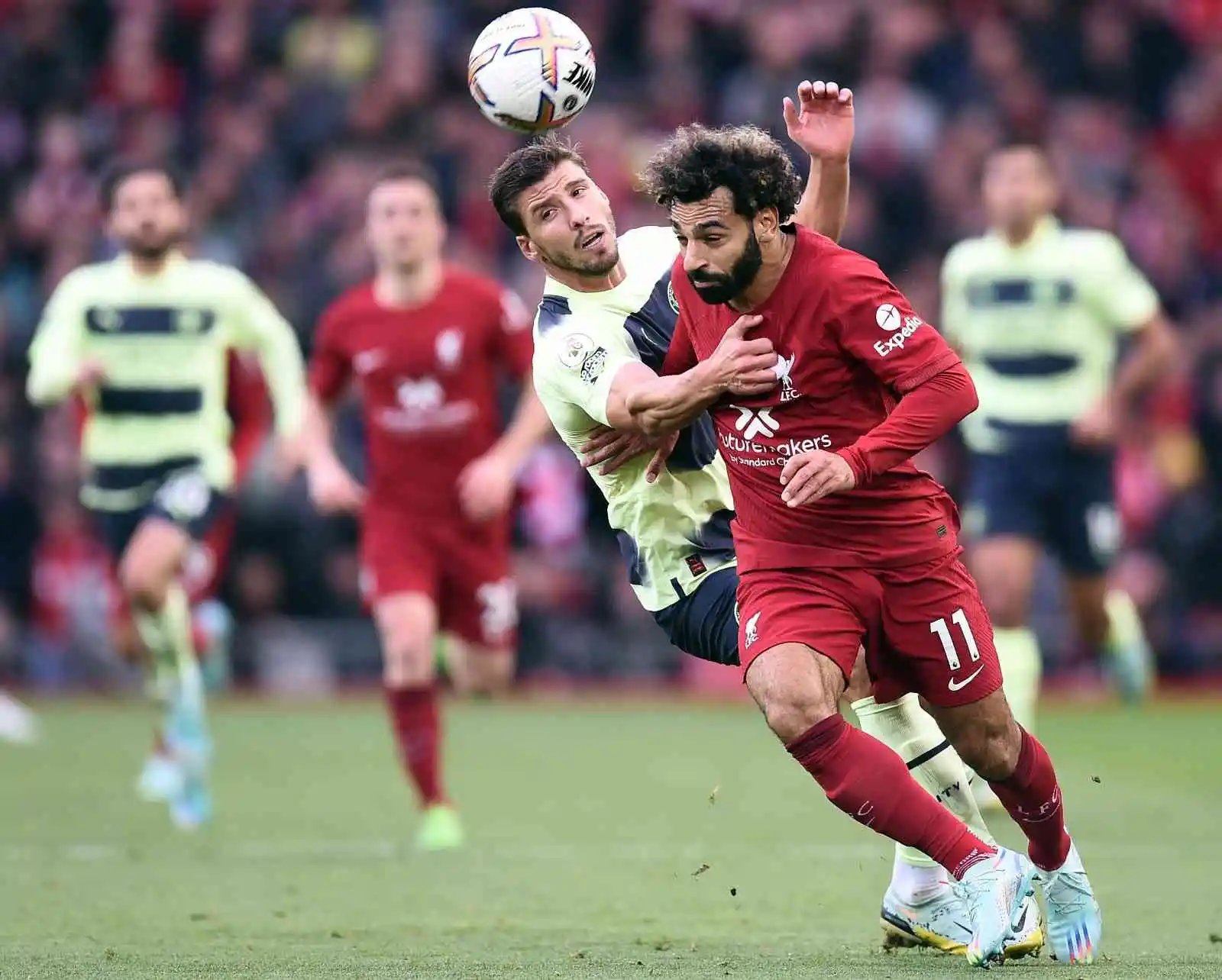 Liverpool, City'yi Salah ile devirdi
