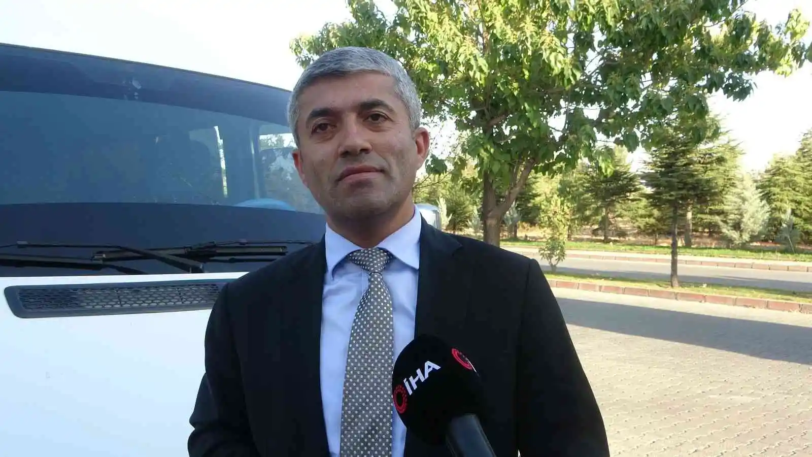 Malatyalı ’Şoför Nebahat’ erkeklere taş çıkartıyor