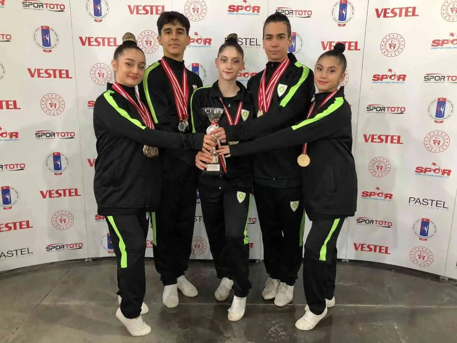 Manisa BBSK'li cimnastikçiler milli takımda