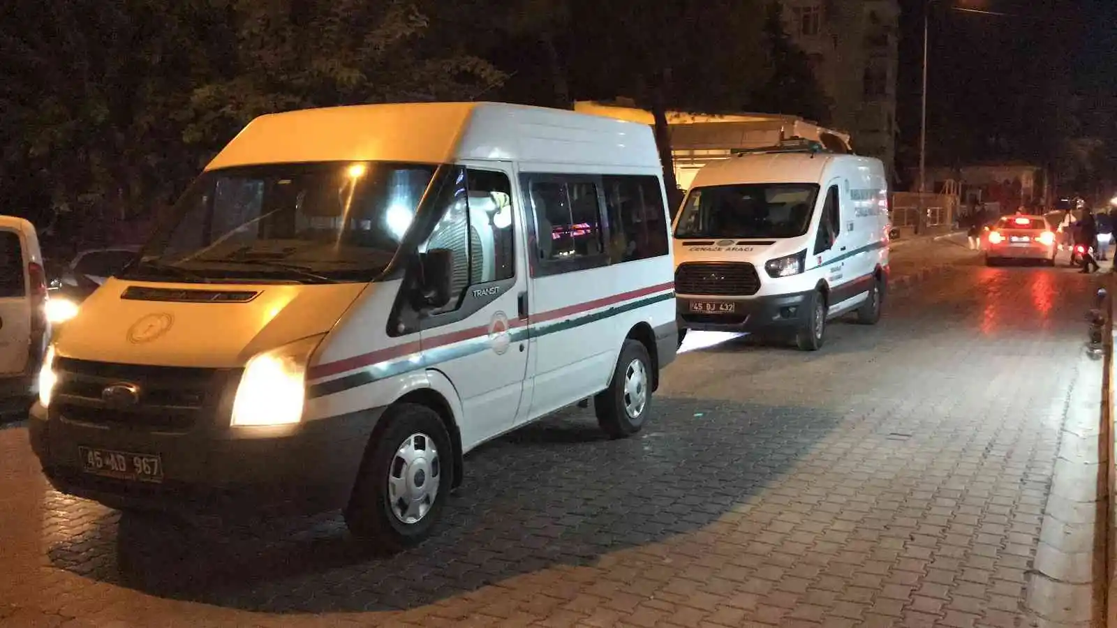 Manisa’da koca dehşeti: Cinnet getirdi, karısını bıçaklayarak öldürdü