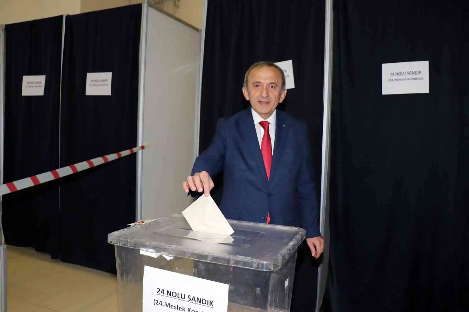 Manisa TSO meslek komiteleri ve meclis üyelerini seçti