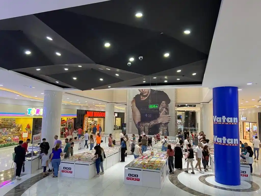 Mardian Mall kitapseverleri bir araya getirdi
