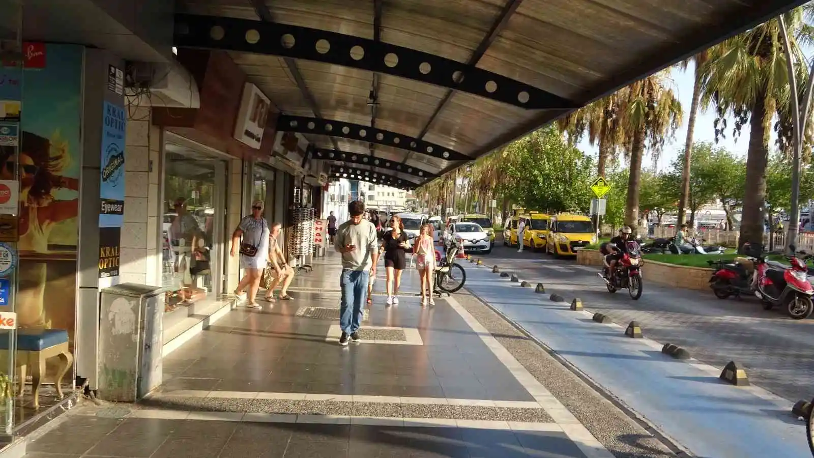 Marmaris esnafı bu sezondan mutlu, önümüzdeki sezondan umutlu