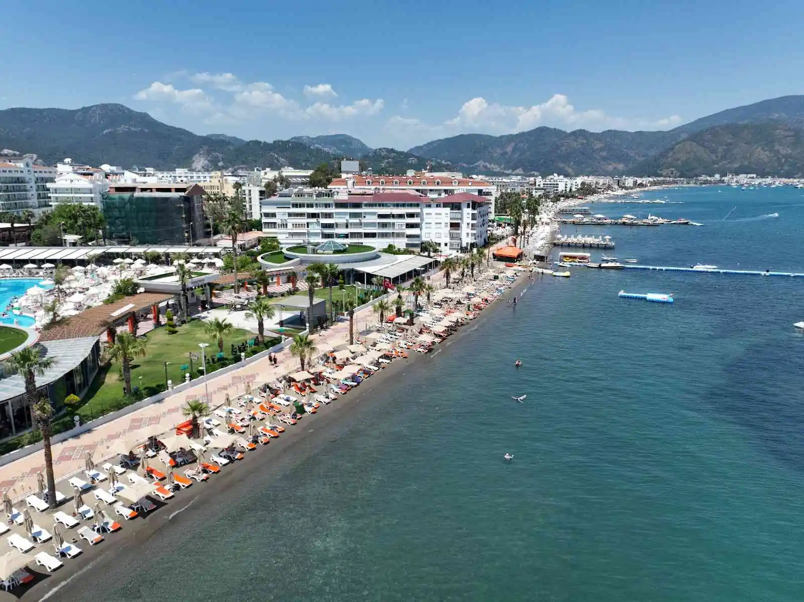 Marmaris esnafı bu sezondan mutlu, önümüzdeki sezondan umutlu