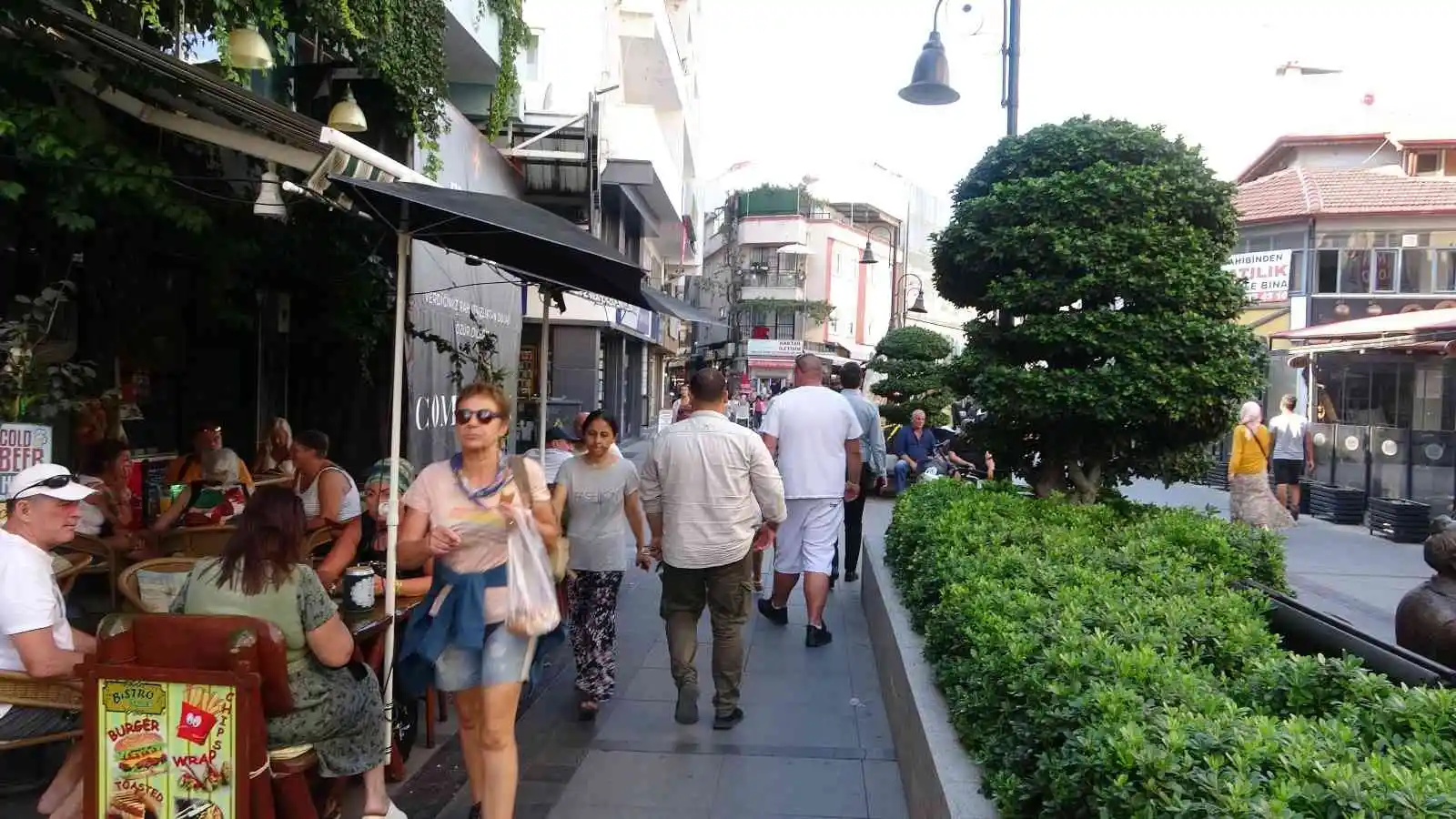Marmaris esnafı bu sezondan mutlu, önümüzdeki sezondan umutlu