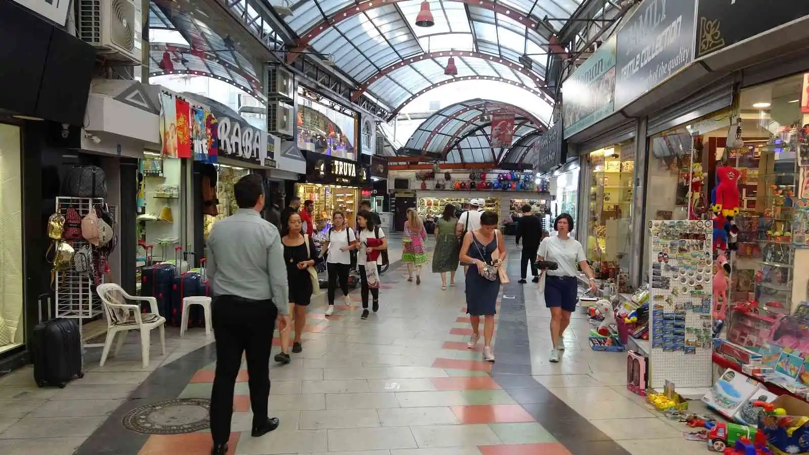 Marmaris esnafı bu sezondan mutlu, önümüzdeki sezondan umutlu