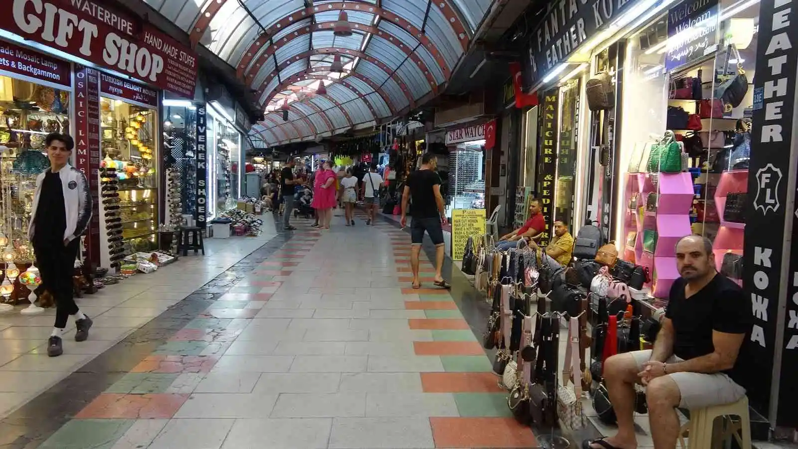 Marmaris esnafı bu sezondan mutlu, önümüzdeki sezondan umutlu