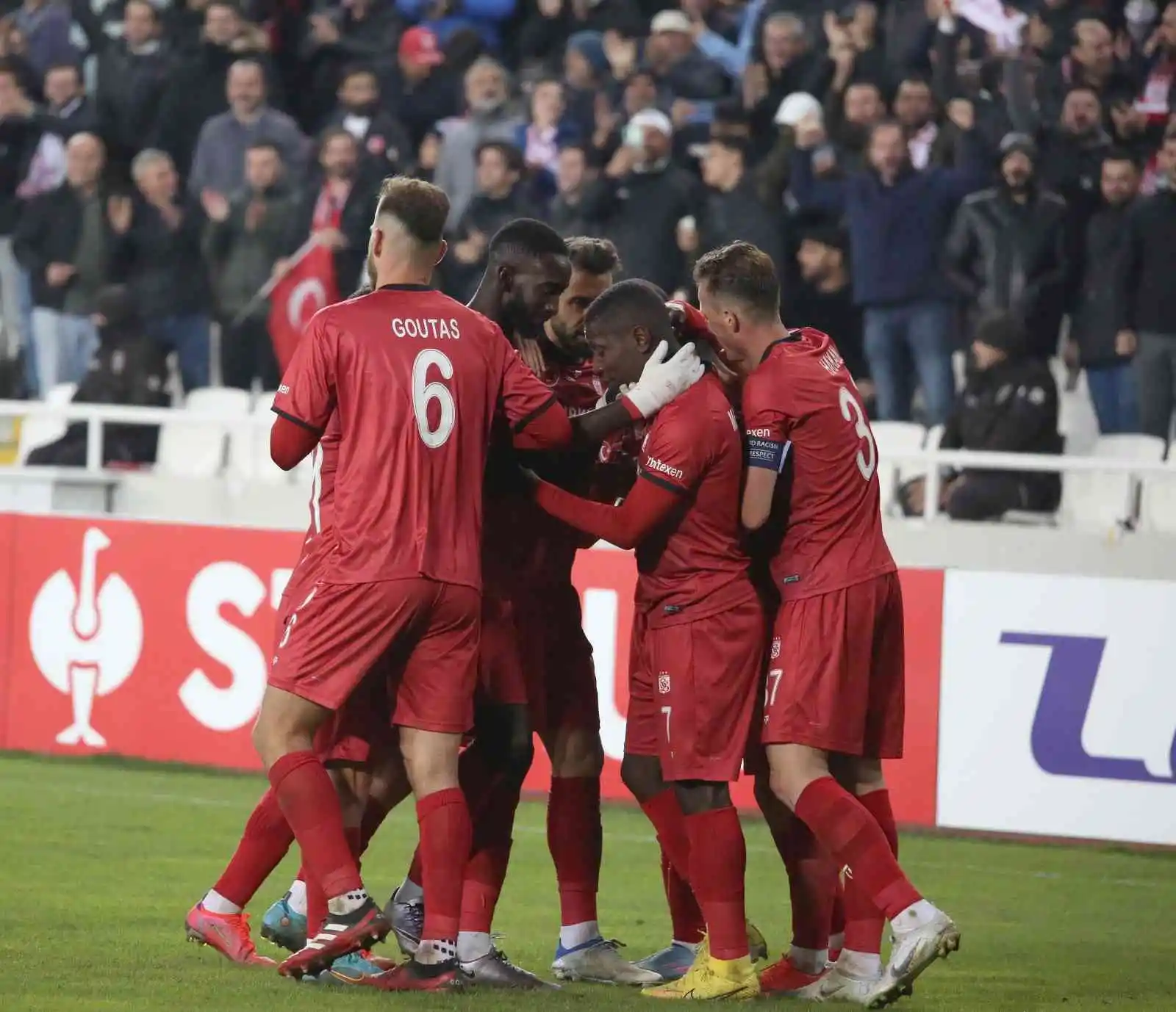 Max Gradel 4. golünü CFR Cluj’a attı
