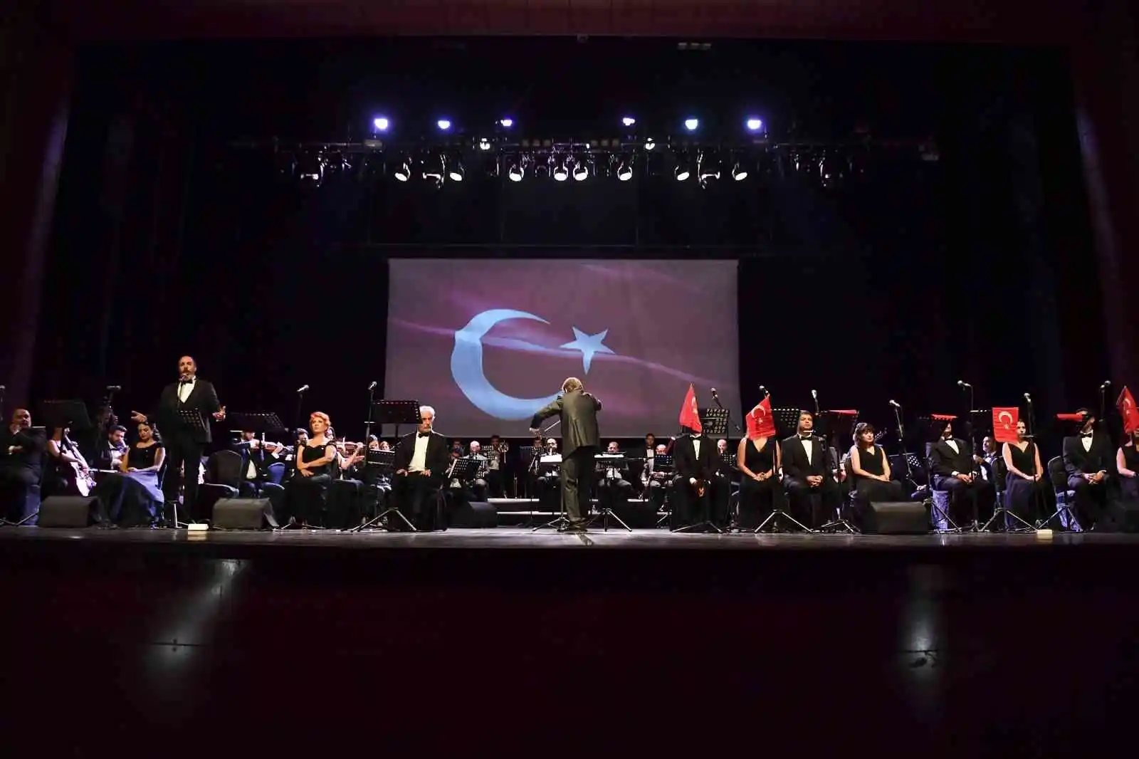 Mersin’de Cumhuriyet coşkusu tüm kenti sardı