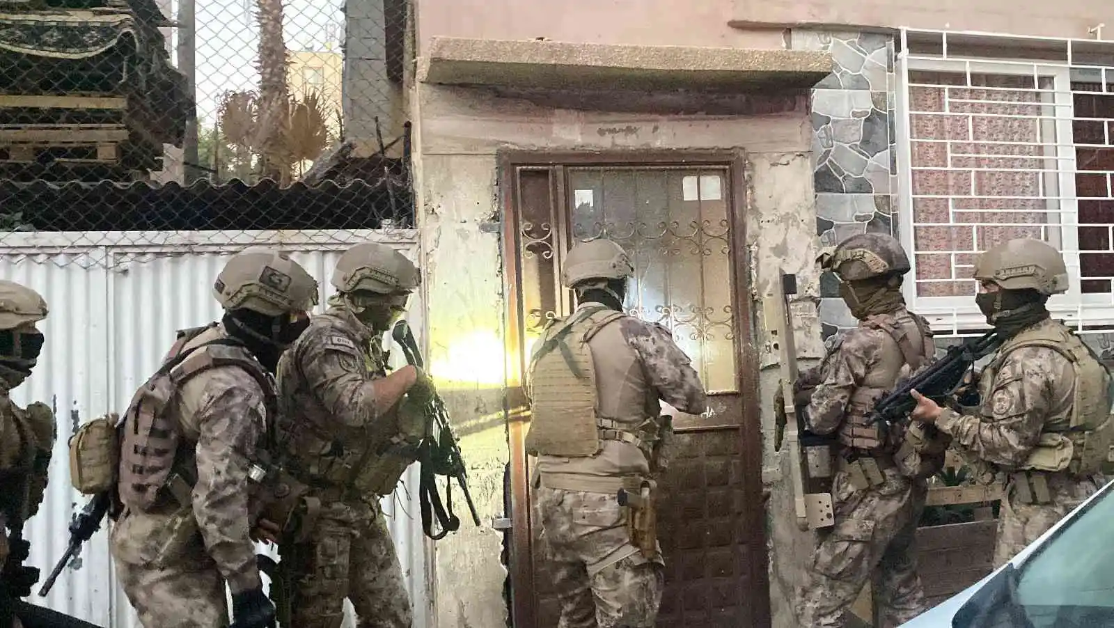 Mersin’de PKK ve DEAŞ’a şafak operasyonu: 15 gözaltı kararı