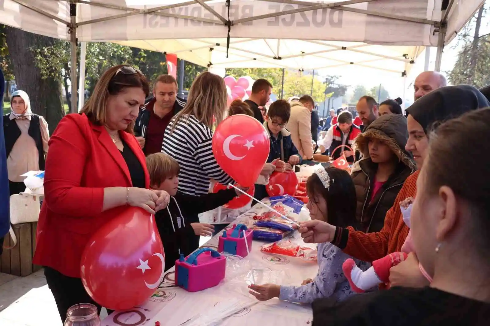 Millet bahçesi, etkinliklere ev sahipliği yaptı
