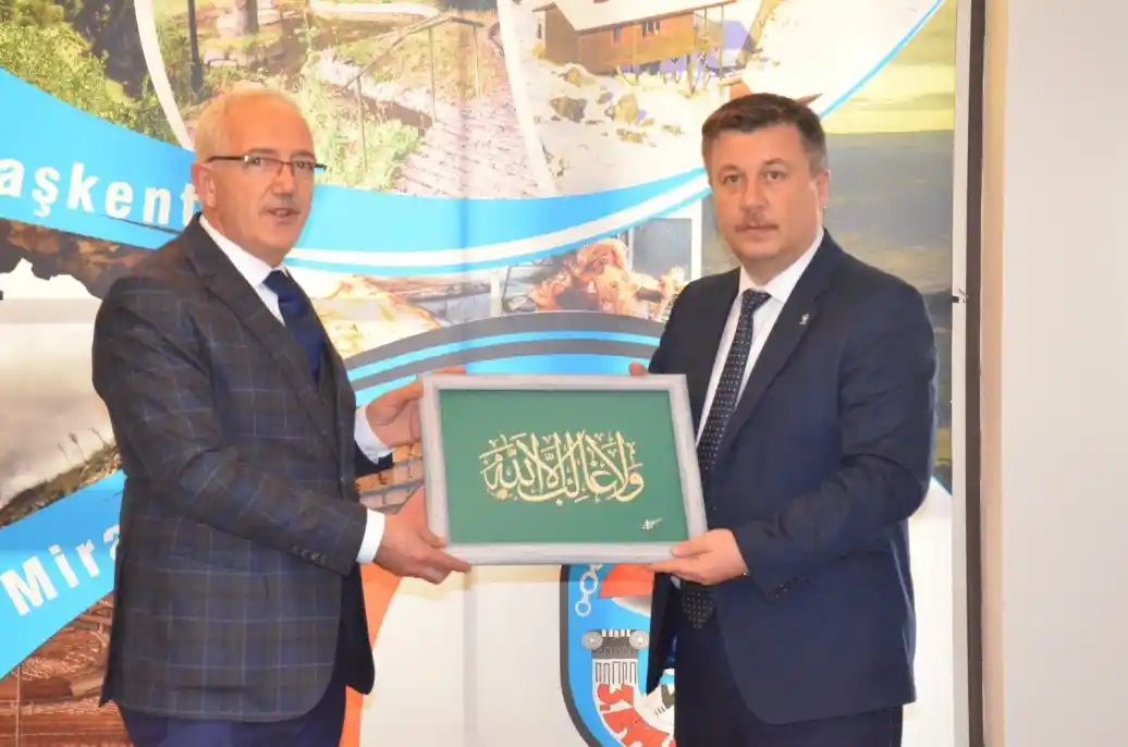 Milletvekili Bilen Emet’te, “2023’e Doğru Şehir Buluşmaları” programına katıldı