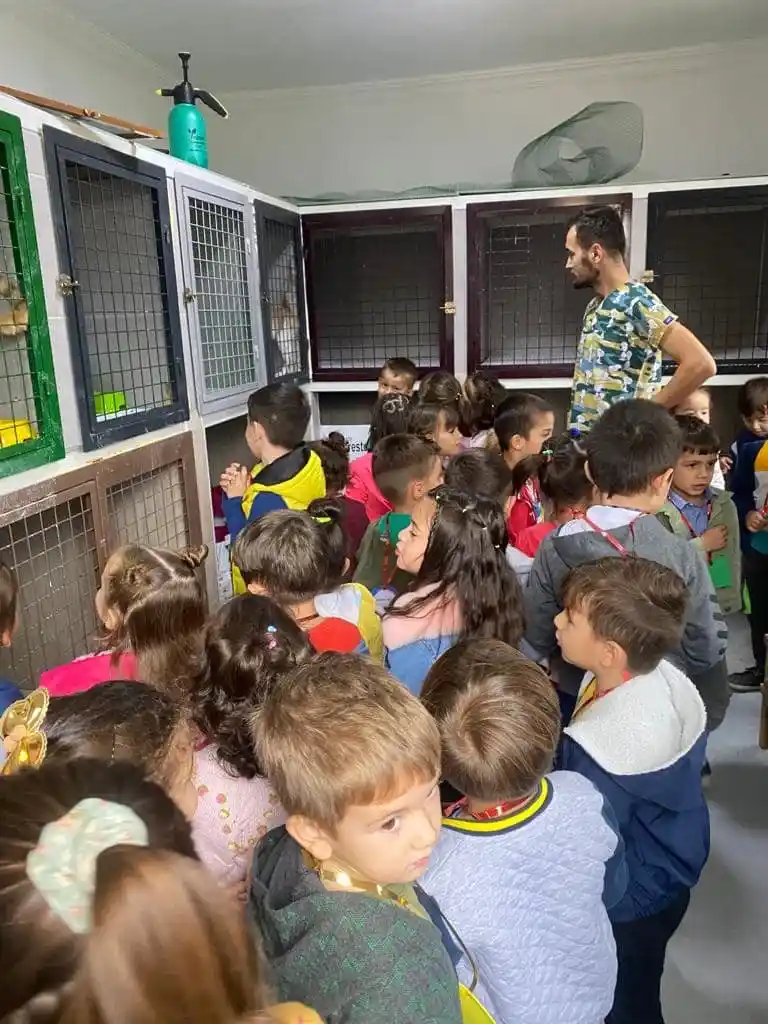 Miniklerden hayvan barınağına ziyaret
