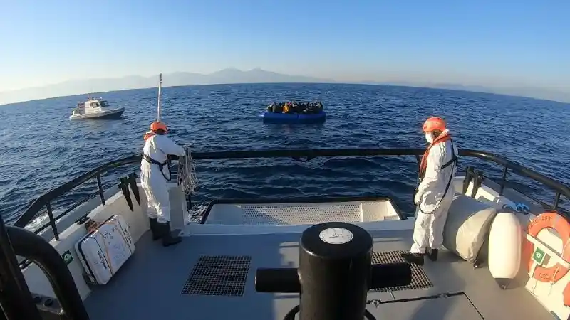 Mobil radarın tespit ettiği 36 düzensiz göçmen yakalandı
