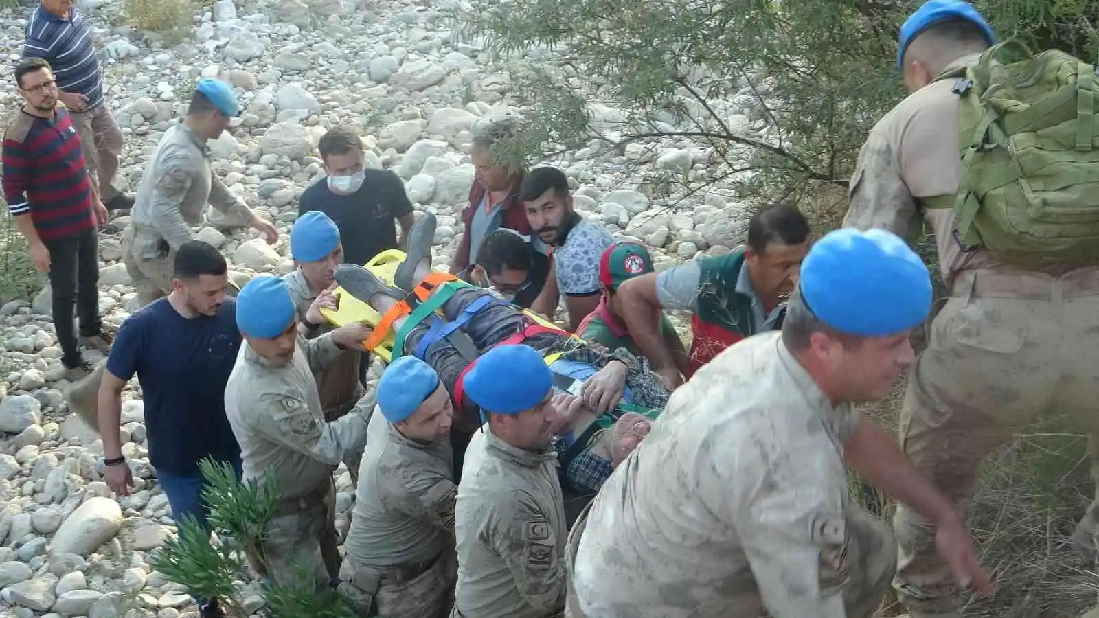 Muğla'da kaybolan yaşlı adam, 28 saat sonra sağ olarak bulundu