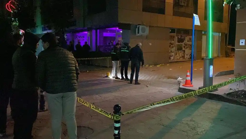 Muhtar, babasını vuran şahsı öldürdü