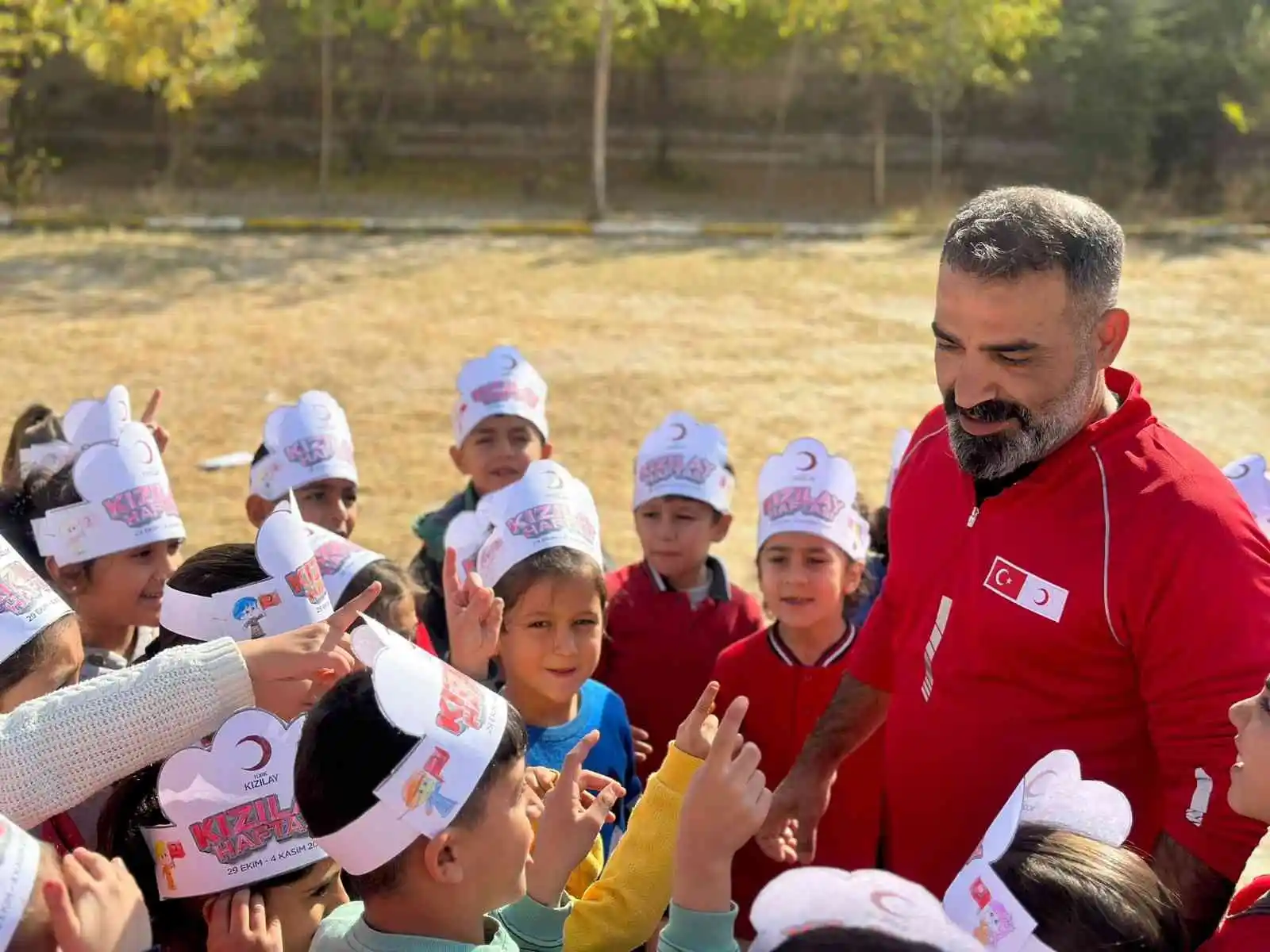 Muş'ta minik öğrencilere Kızılay ve afet konuları anlatıldı