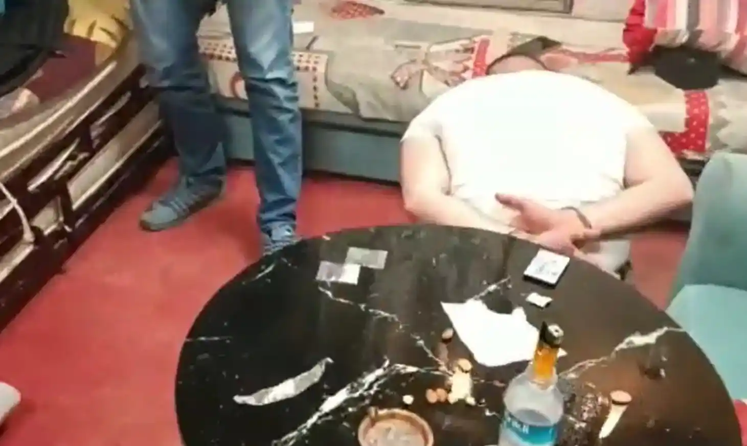 Narkotik ekipleri uyuşturucu tacirlerini böyle yakaladı