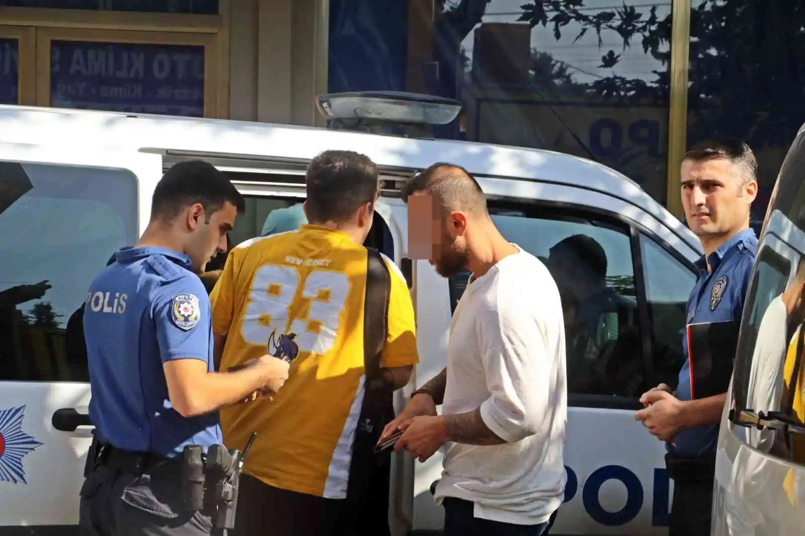 Öğrencisi evinde ölü bulunan şahsın öğretmenlikle ilişiği kesildi