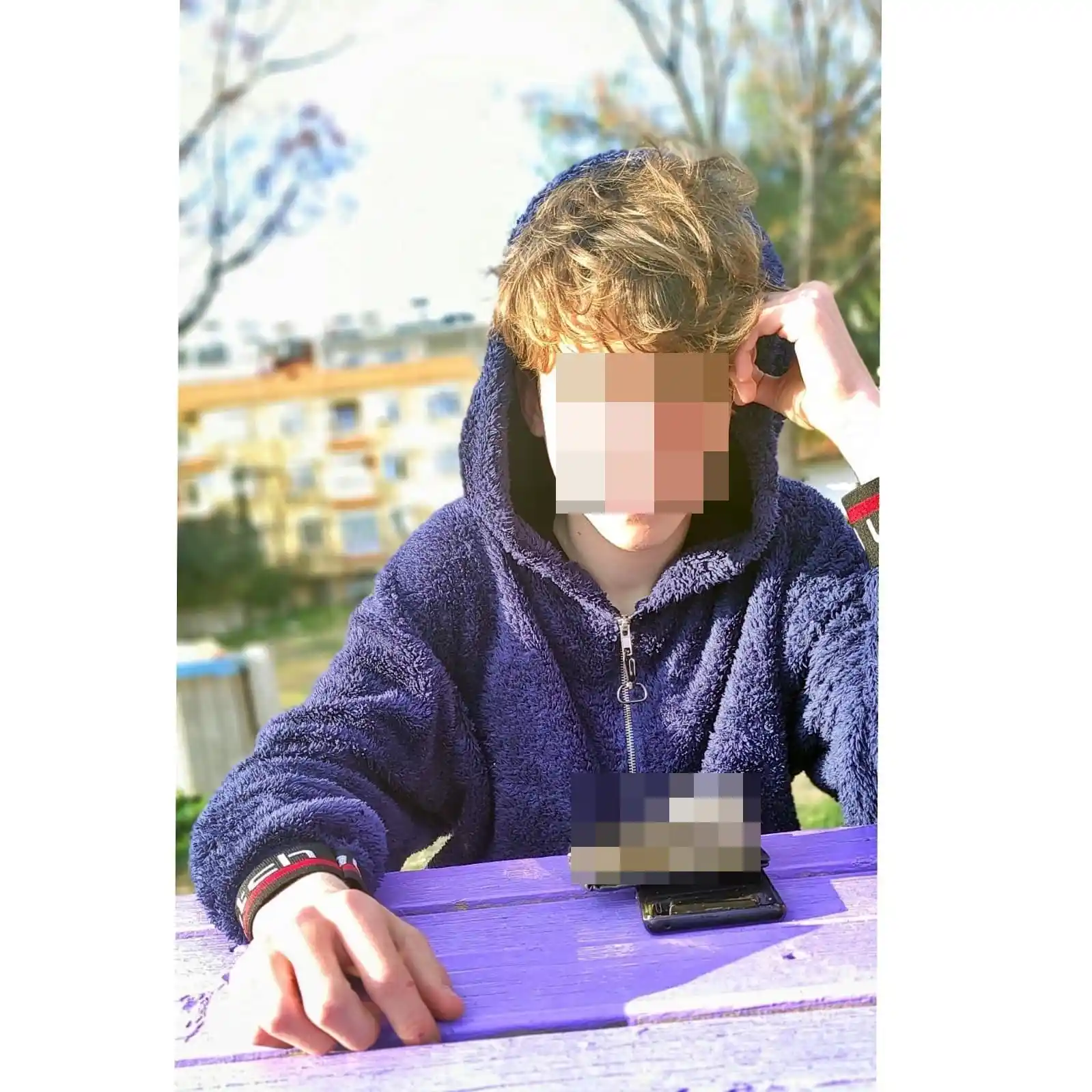Öğrencisi evinde ölü bulunan şahsın öğretmenlikle ilişiği kesildi