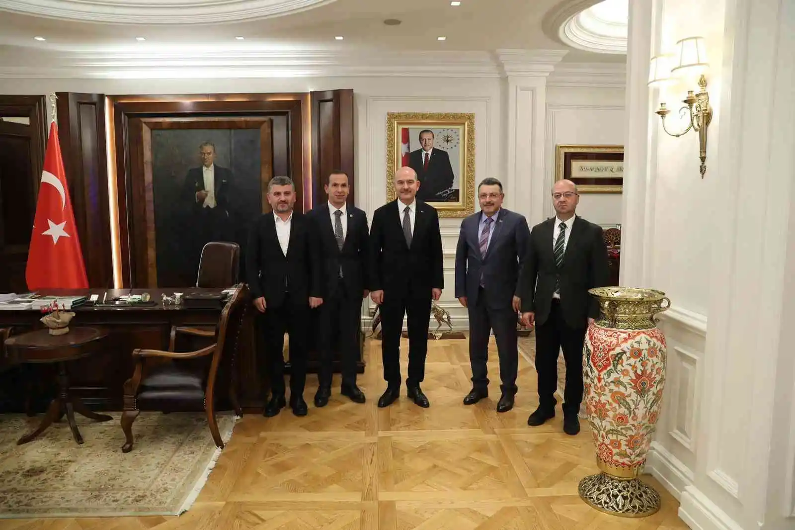 Ortahisar Belediye Başkanı Genç'ten Bakan Soylu'ya ziyaret