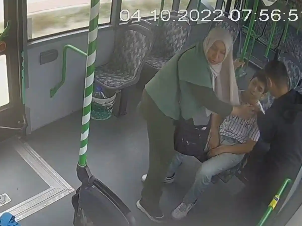 Otobüs şoföründen hayat kurtaran hareket...Otobüsü acile çekti