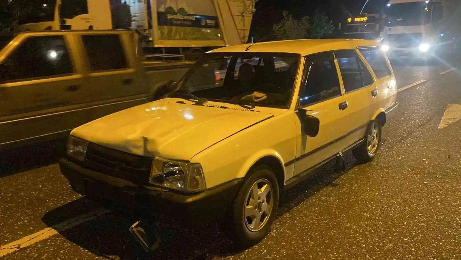 Otomobilin çarptığı üniversitesi öğrencisi ağır yaralandı