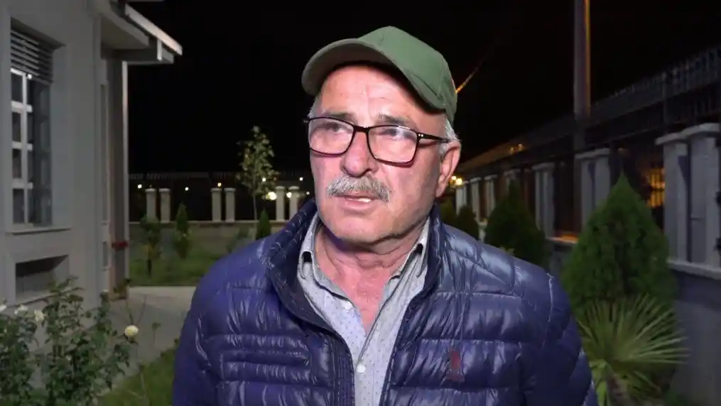 (Özel) Bursa’da akıl almaz hırsızlık...Patronunu bidon bidon soydu
