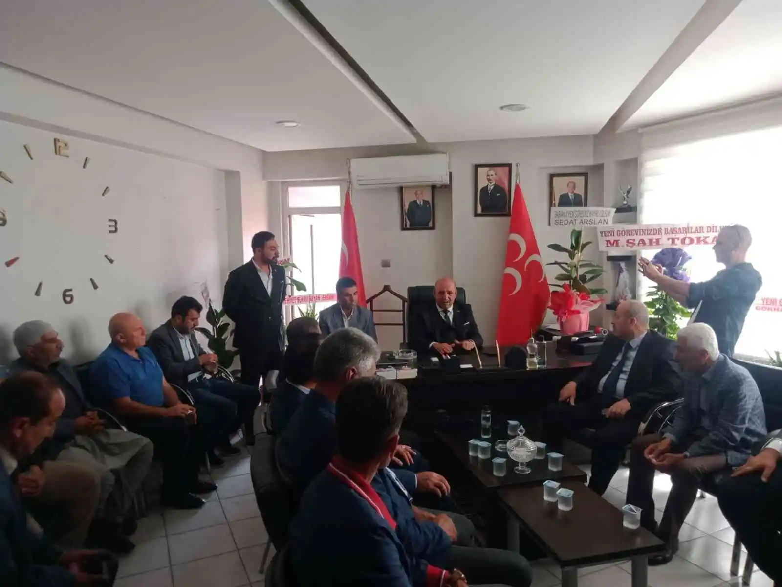Özmen ailesinden MHP’ye destek
