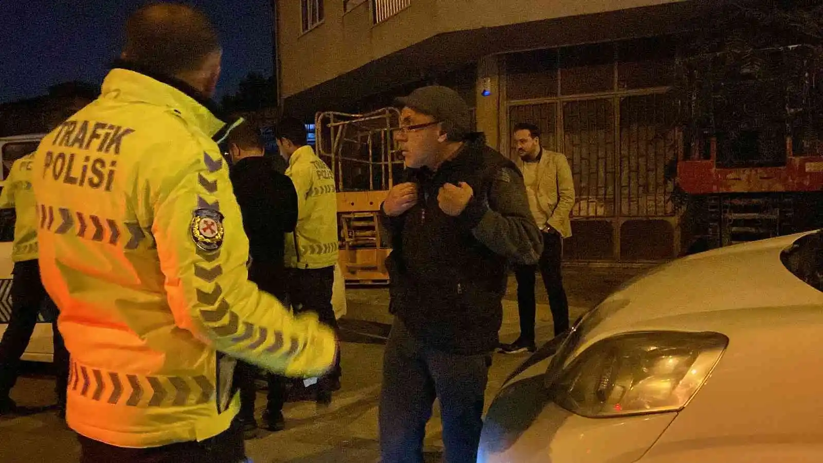 Polise yakalanan ehliyetsiz sürücü: 4 kere dosya yaktım