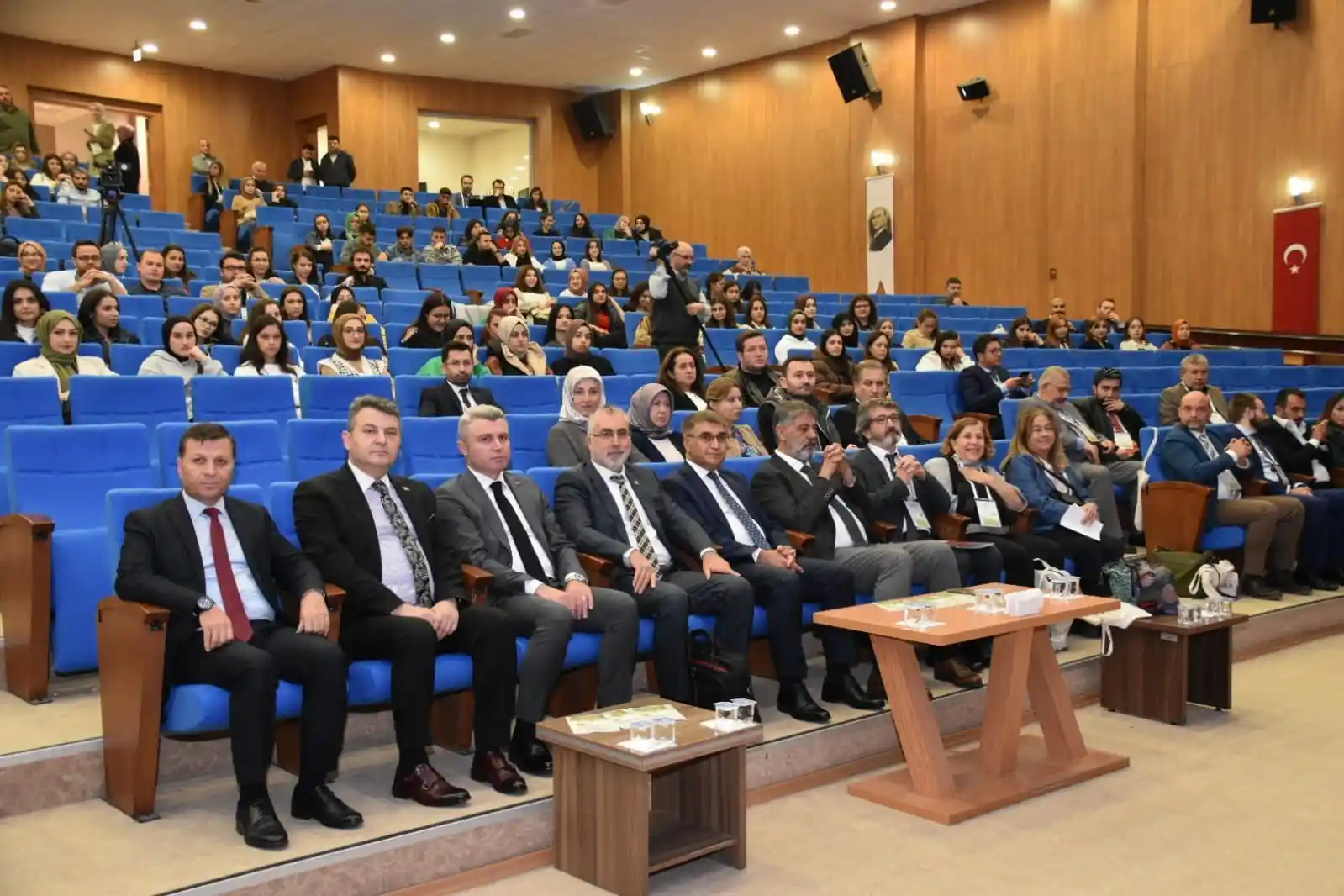 Prof. Dr. Işıkhan: “Türkiye’nin en önemli hedefi sosyal politikalarda refah ötesi uygulamalara geçmektir”