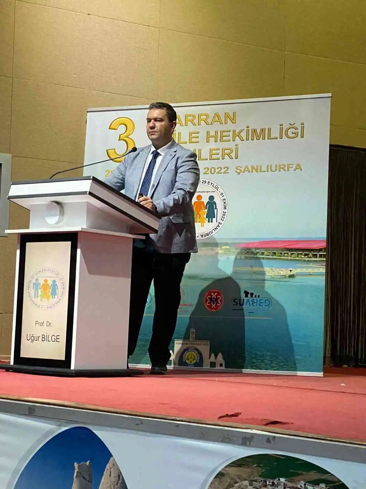 Prof. Dr. Uğur Bilge Şanlıurfa'da 3. Harran Aile Hekimliği Günleri Kongresine katıldı