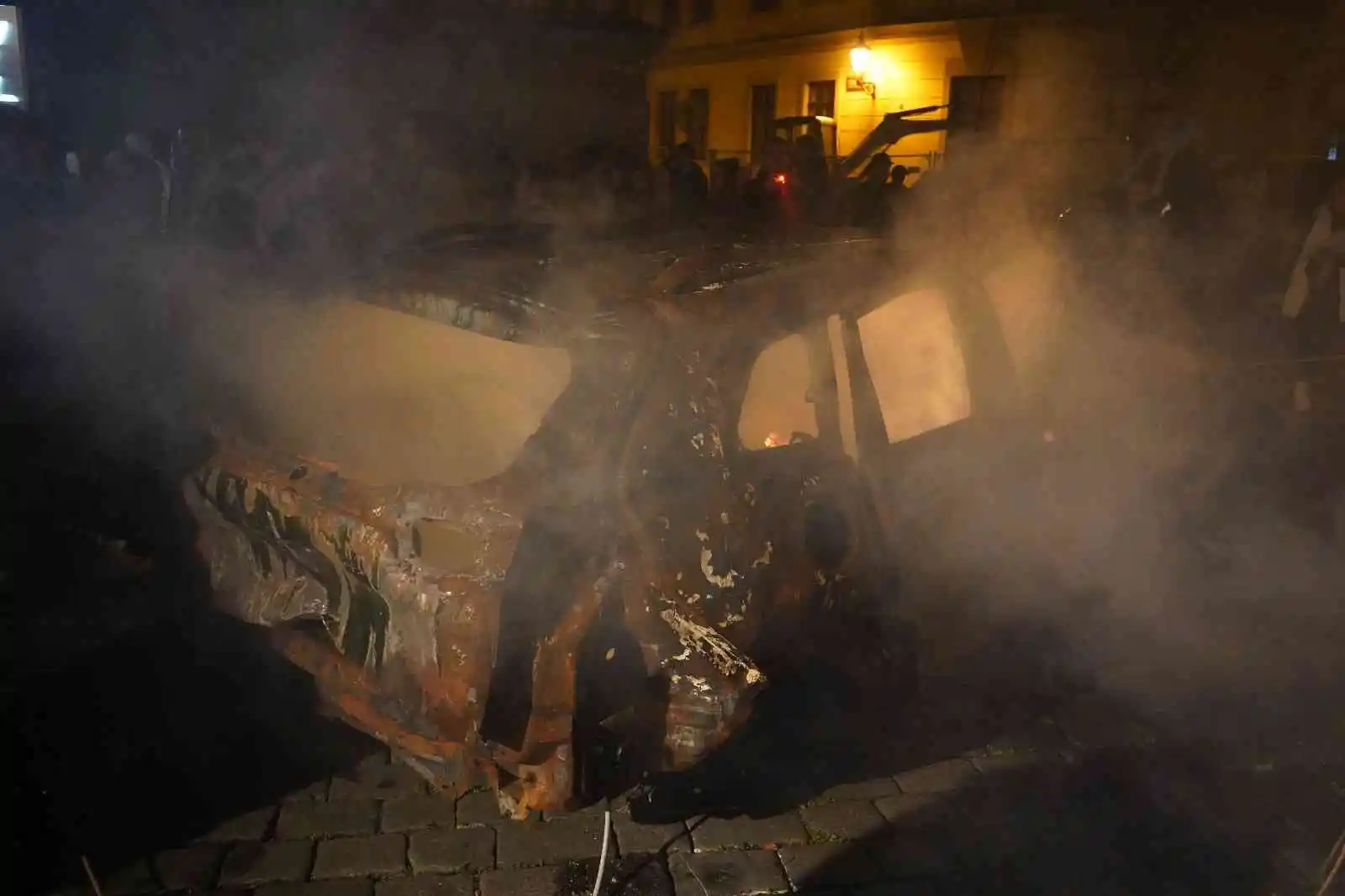 Rus saldırılarında zarar gören araçlar Çekya’da sergileniyor