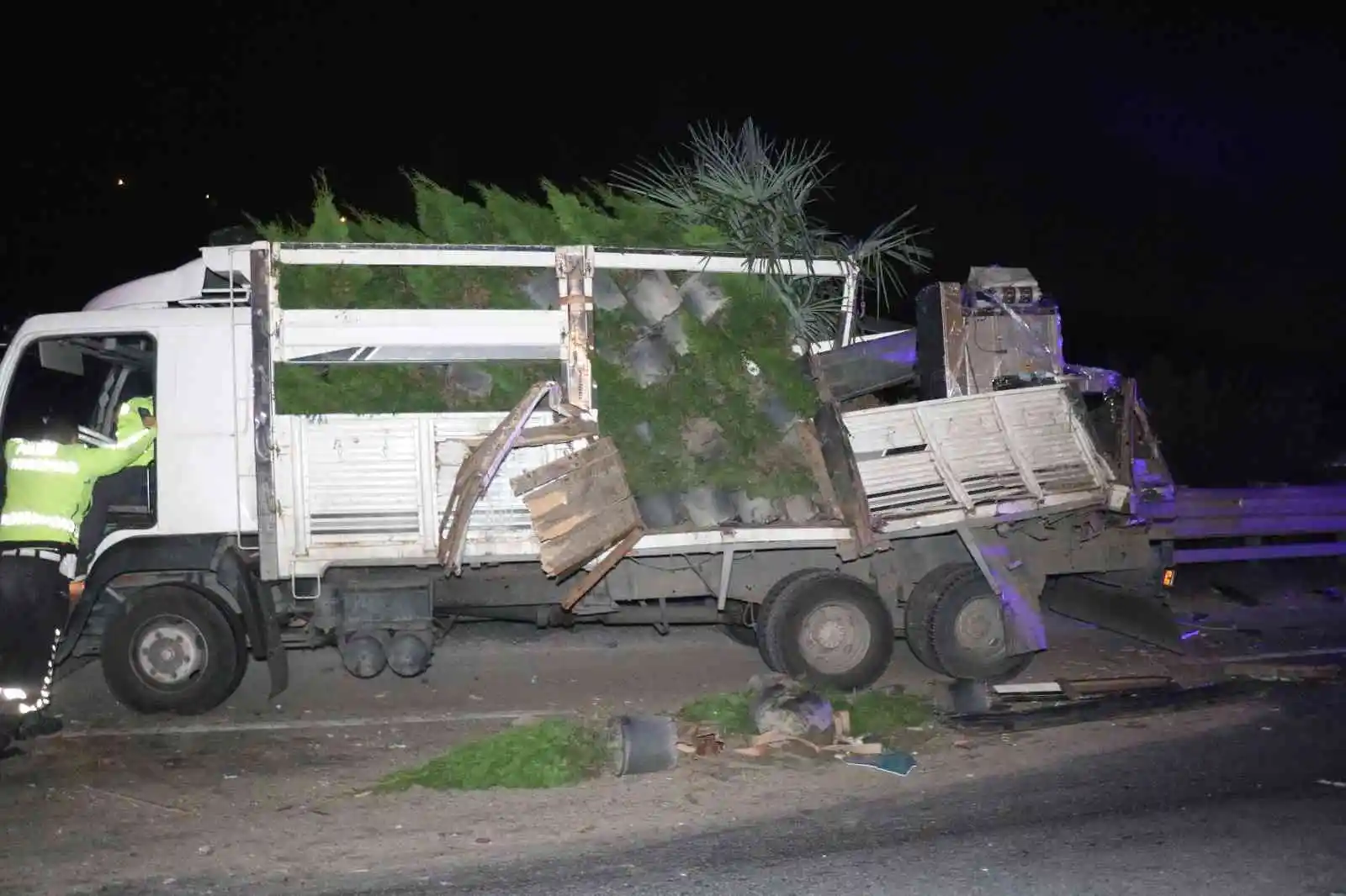 Sakarya D-650 Kara Yolu’nda feci kaza: 1 ölü, 1 yaralı