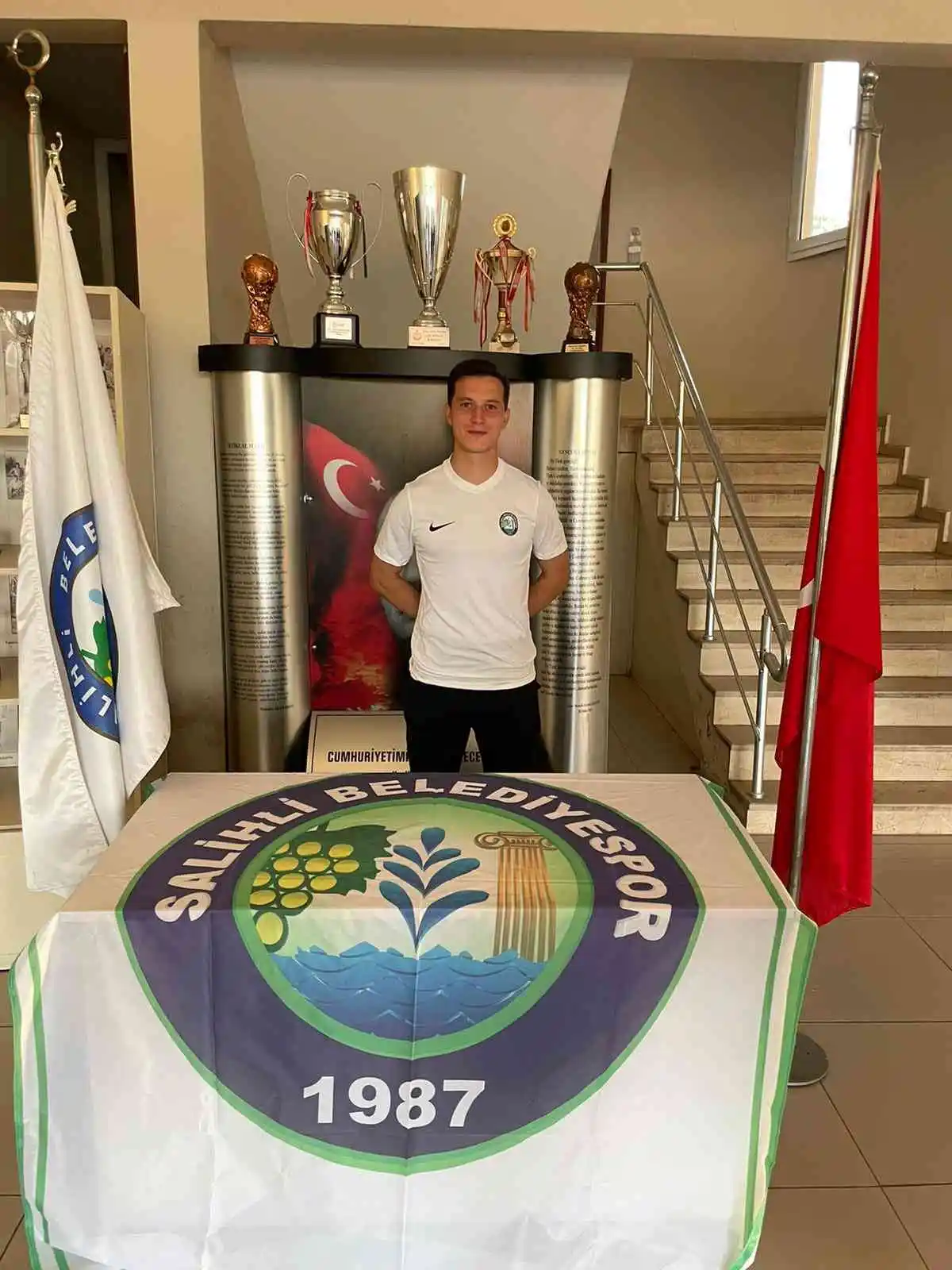 Salihli Belediyespor’dan transfer atağı
