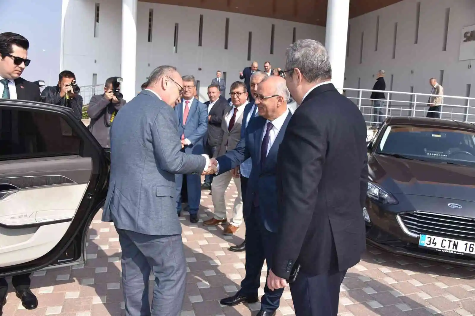 Salihli OSB müteşebbis heyeti Vali Karadeniz başkanlığında toplandı