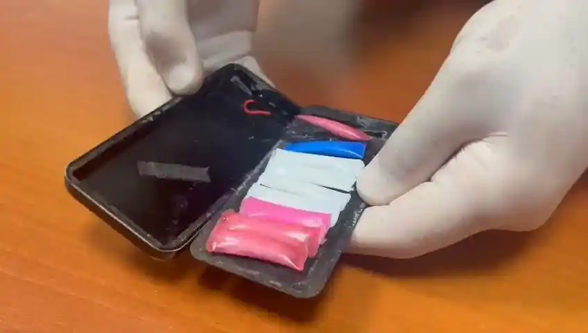 Sancaktepe’de polisin gözünden kaçmadı: Powerbankın içinde gizlenmiş narkotik madde ele geçirildi
