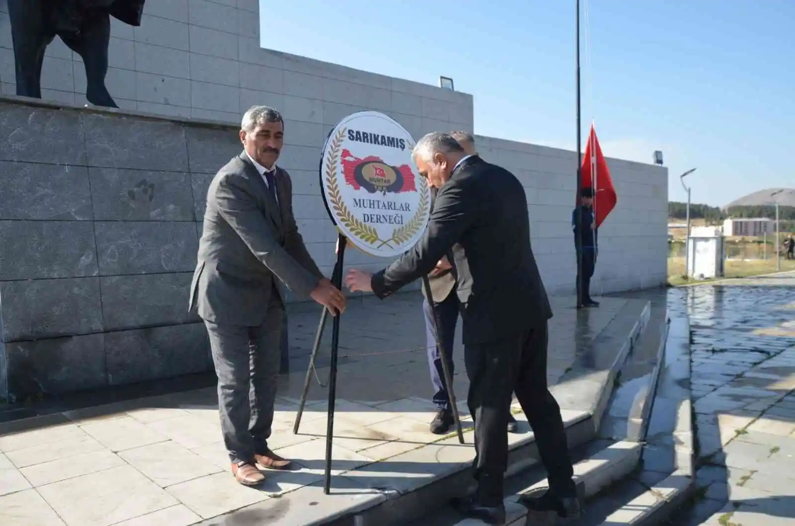 Sarıkamış'ta Muhtarlar Günü kutlandı