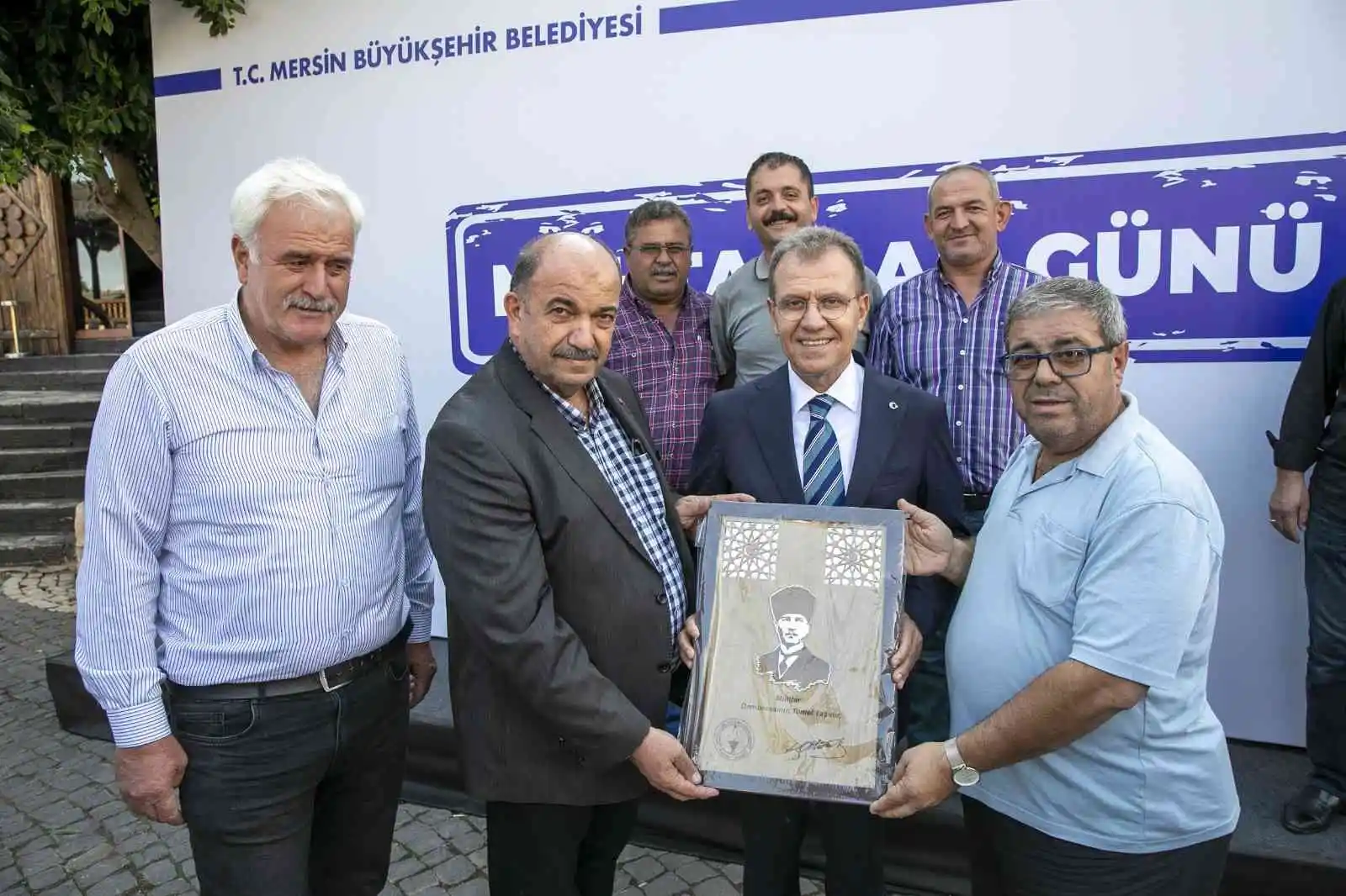 Seçer: "Başarının sırrı muhtarlarla iyi ilişkiden geçer"