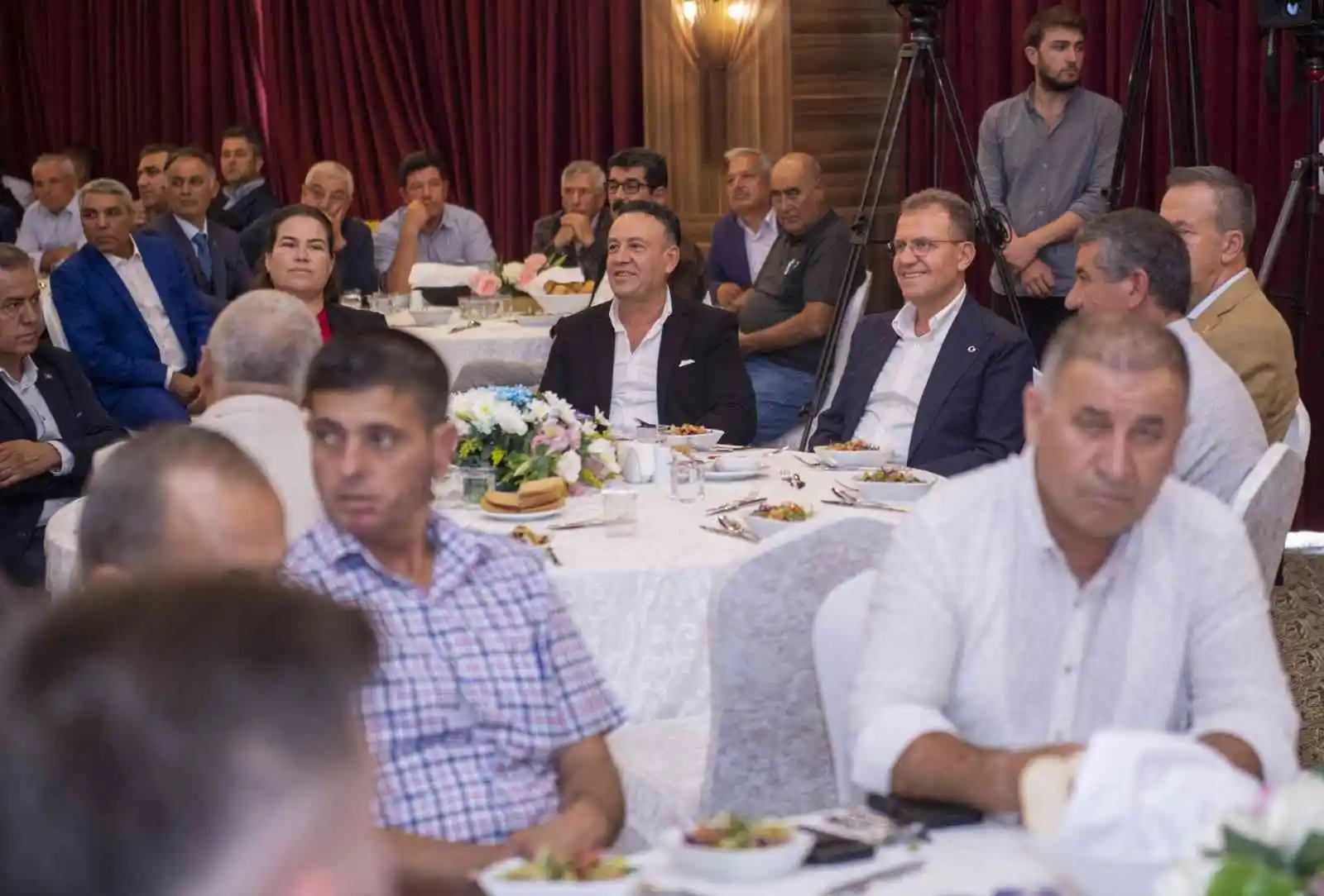 Seçer: