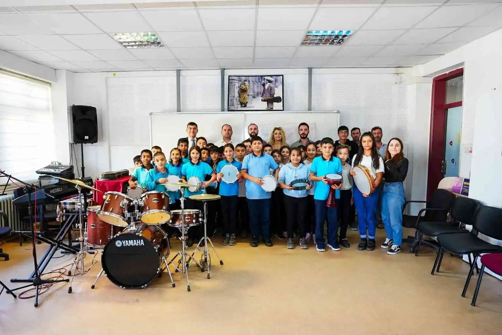 Şehitkamil’de öğrencilere enstrüman desteği