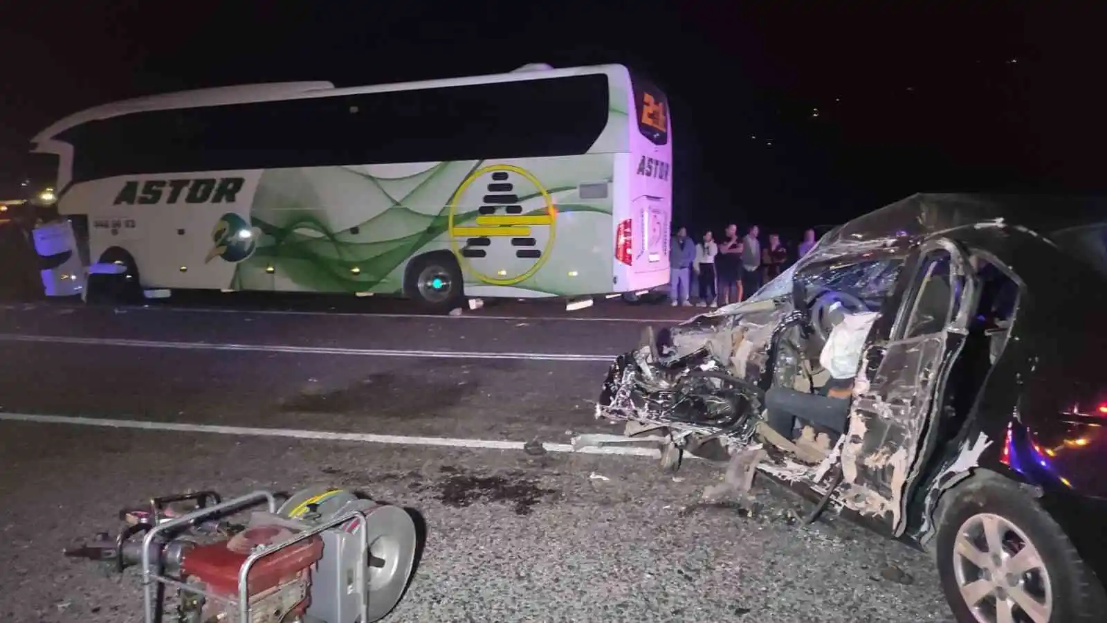 Seydikemer’de otobüsle otomobil çarpıştı: 1 ölü, 1 yaralı