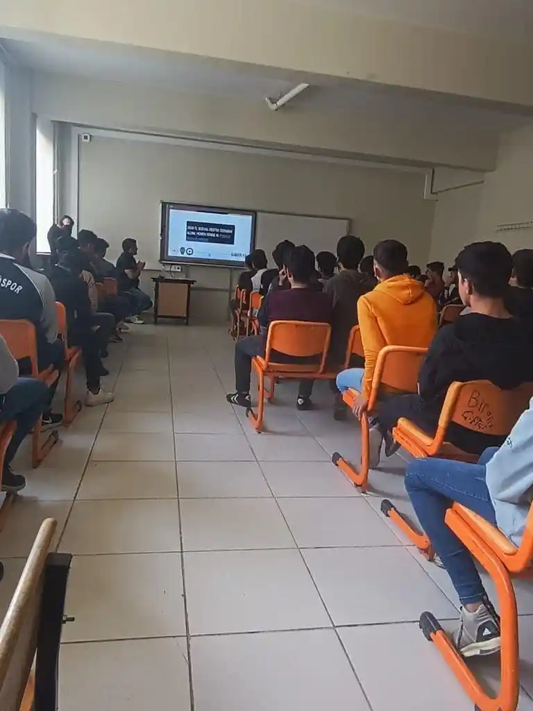 'Siberay' projesiyle öğrenciler bilgilendiriliyor
