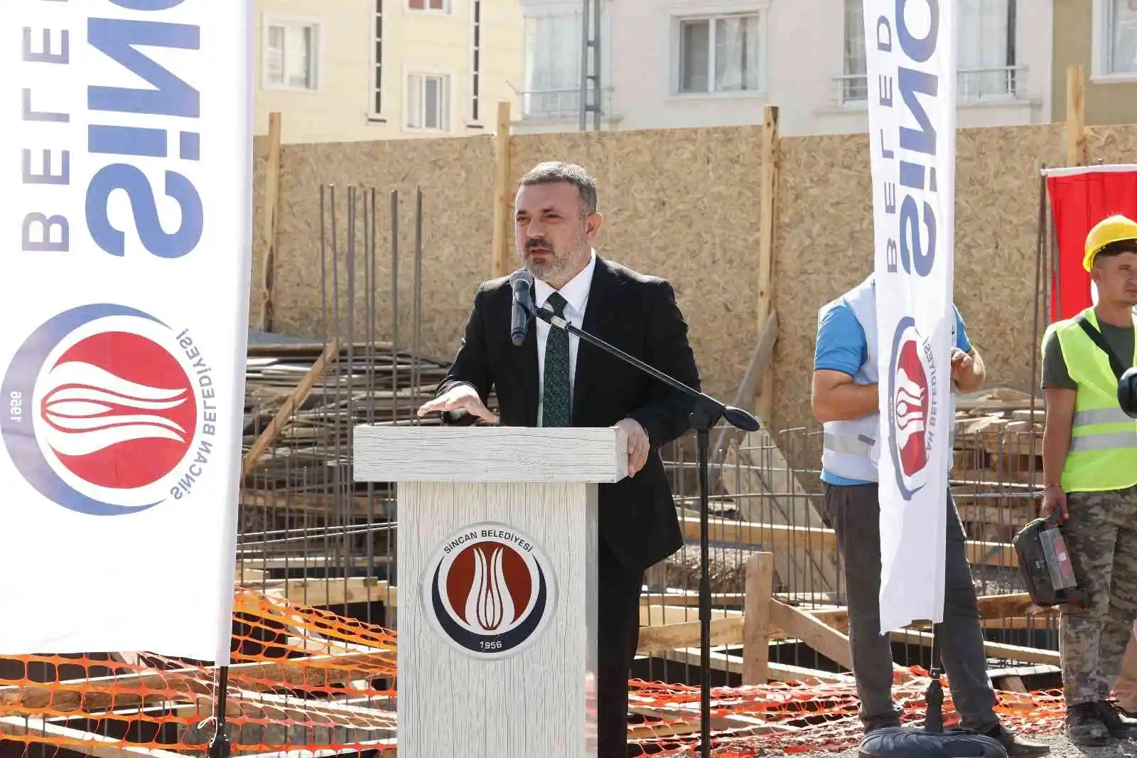 Sincan’da üç temel birden atıldı