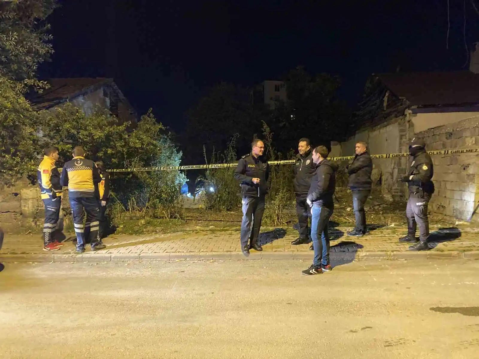 Sivas’ta boş arsada erkek cesedi bulundu