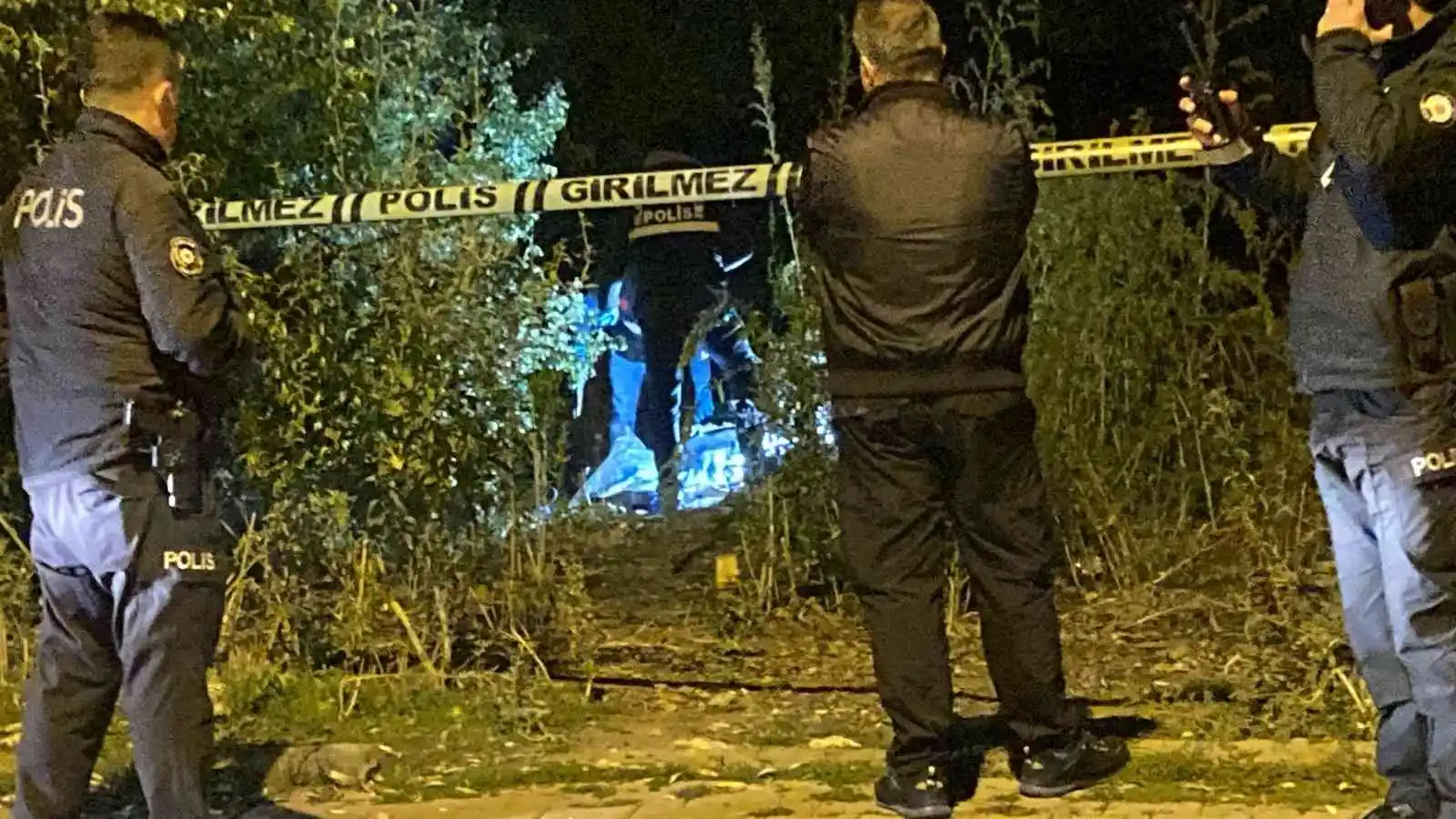 Sivas’ta boş arsada erkek cesedi bulundu